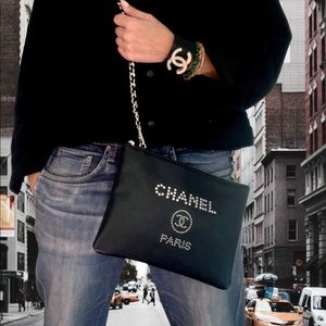 Authentic Chanel Deauville Caviar cross-body